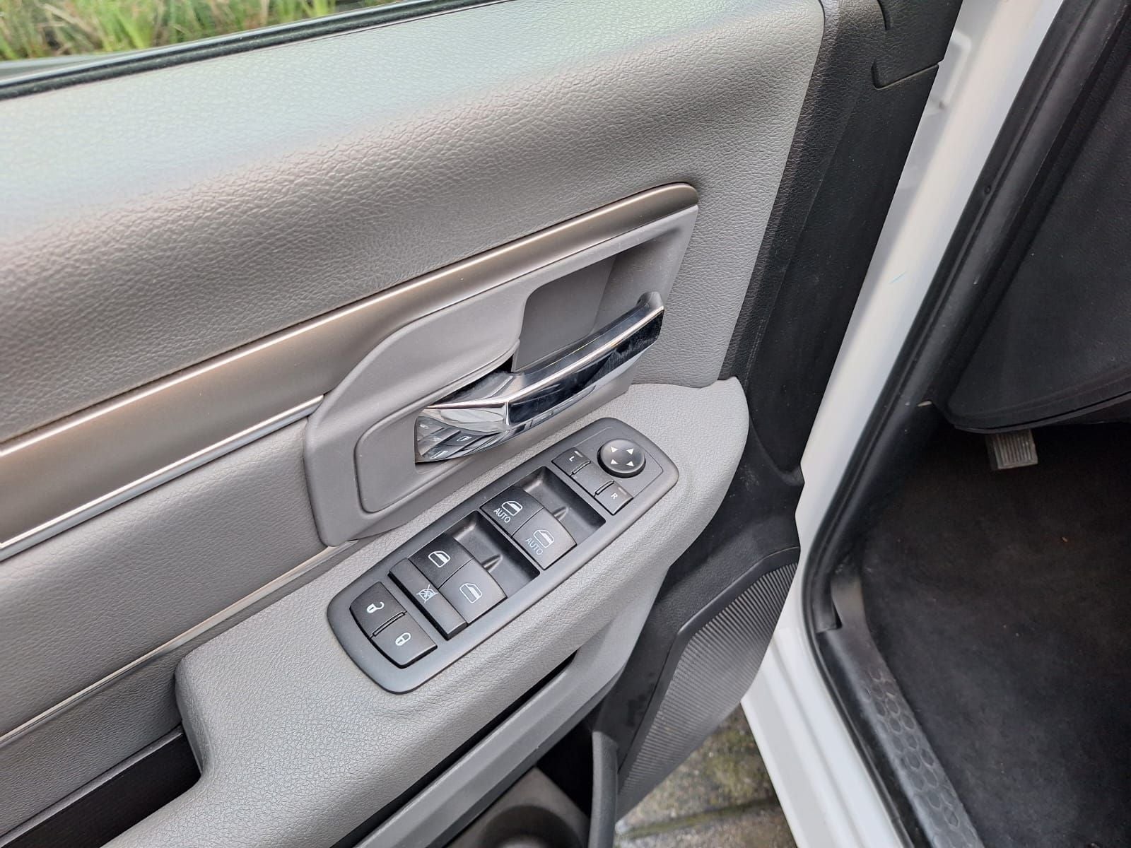 2020 RAM 1500 3.3 V6 XL Crew Cab 4x2 At