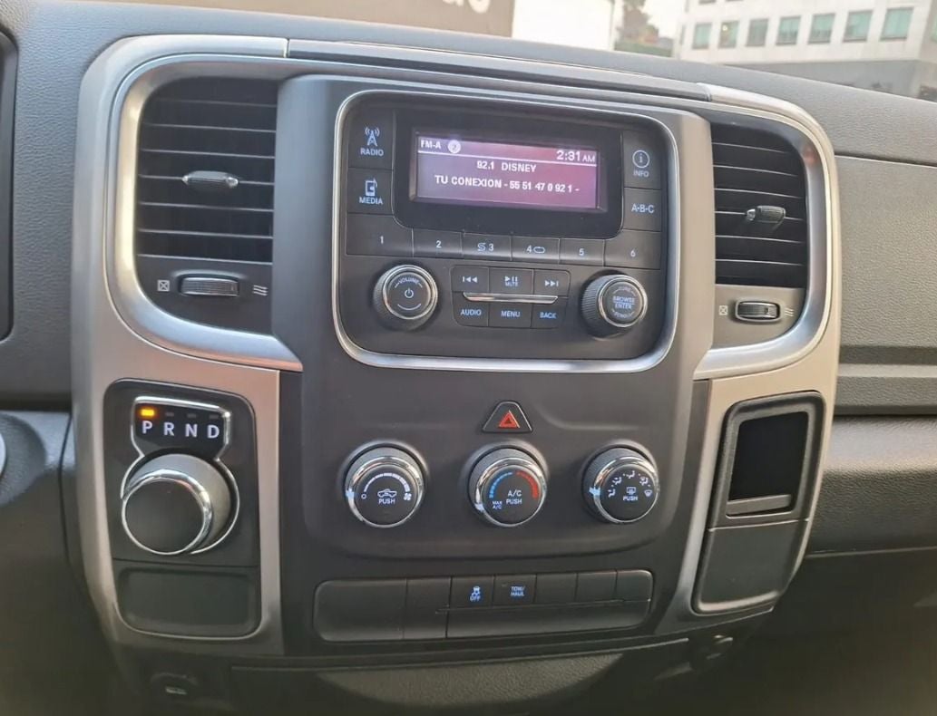 2022 RAM 1500 SLT Trabajo Crew Cab