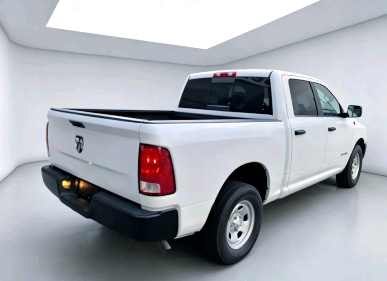 2022 RAM 1500 SLT Trabajo Crew Cab