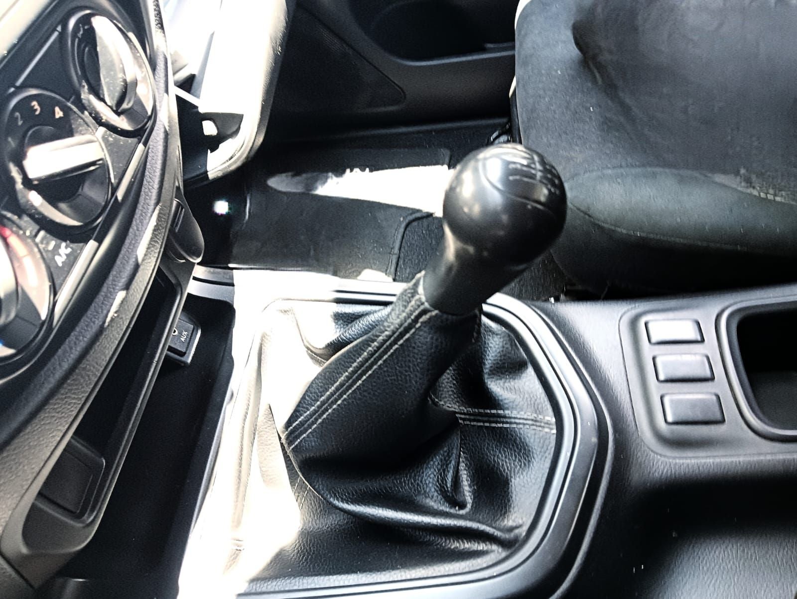 2020 Nissan NP300 Doble Cabina 2.5 S Mt