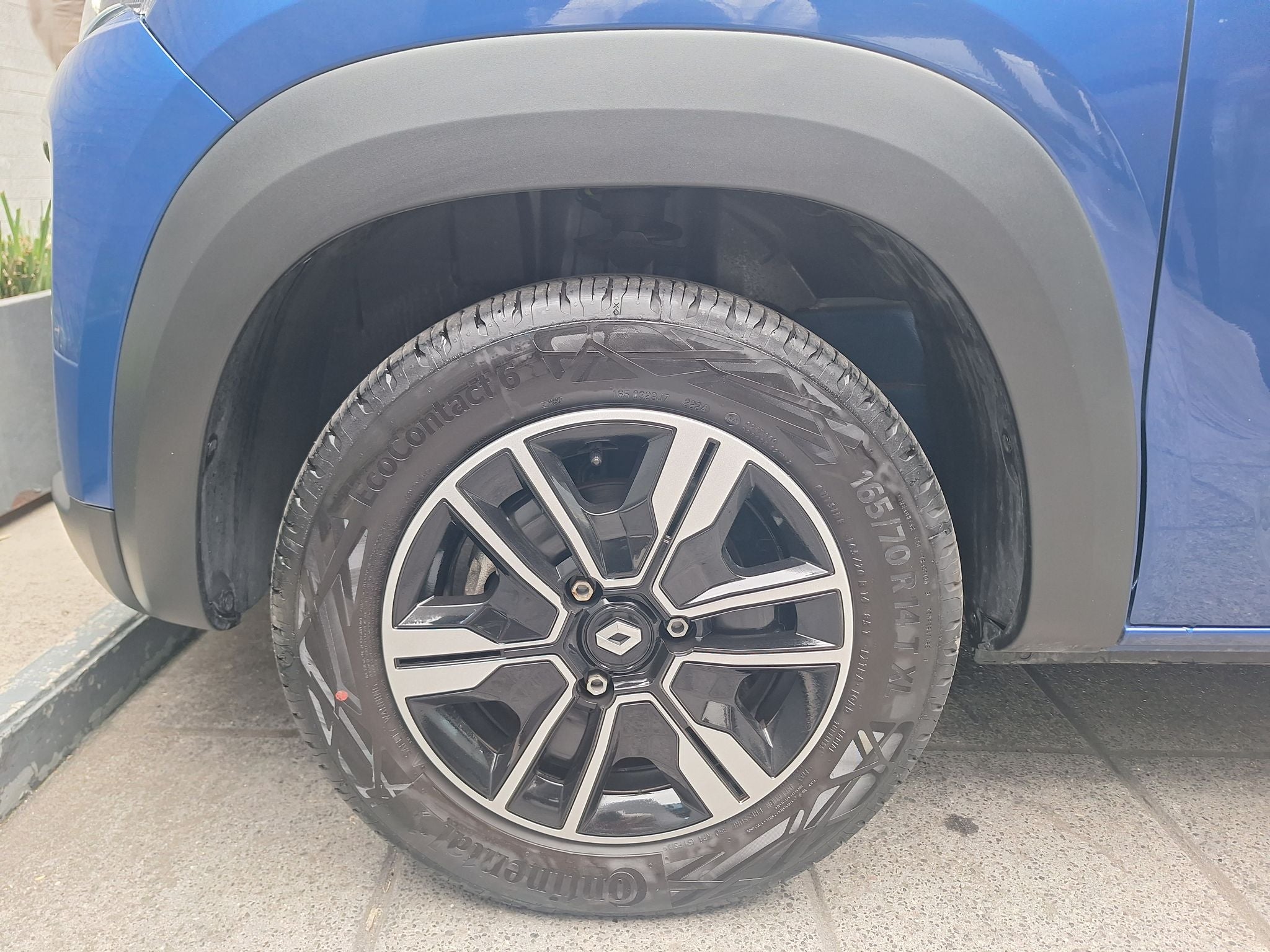 2025 Renault Kwid 1.0 Iconic Mt