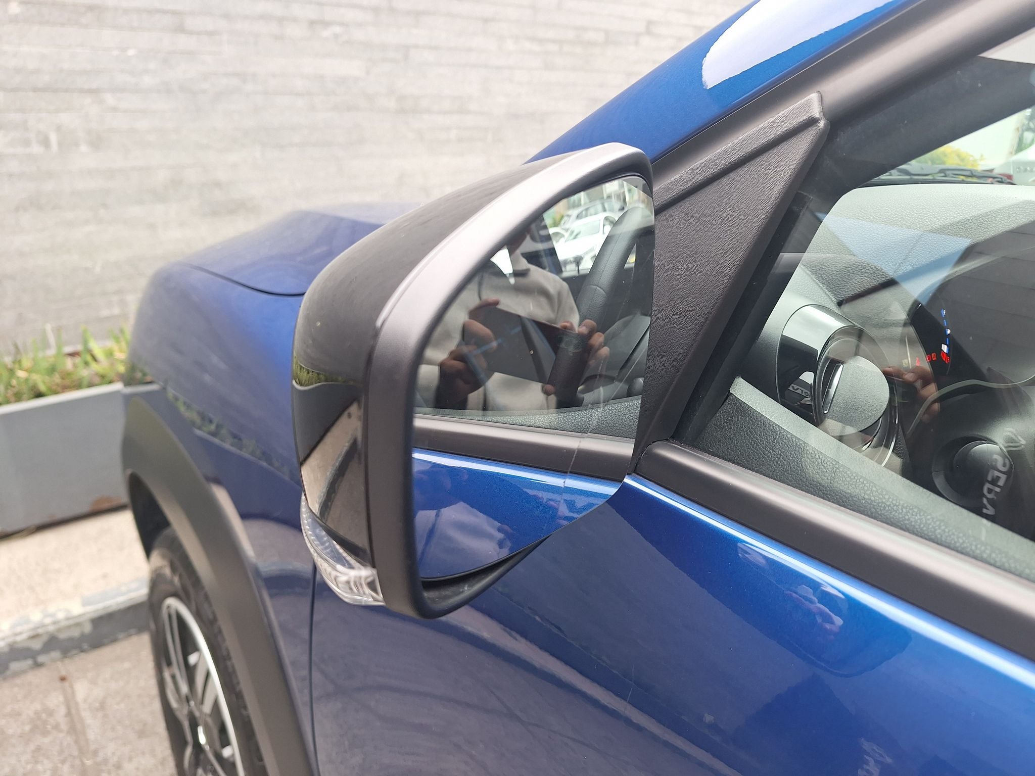 2025 Renault Kwid 1.0 Iconic Mt