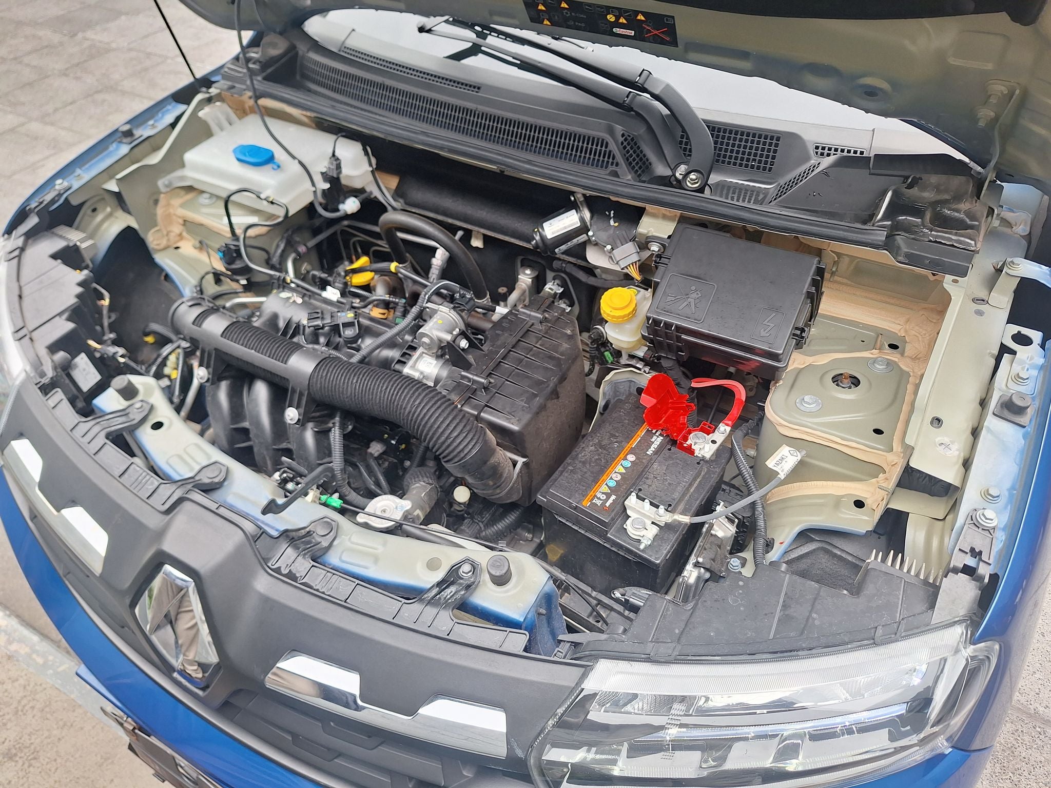 2025 Renault Kwid 1.0 Iconic Mt