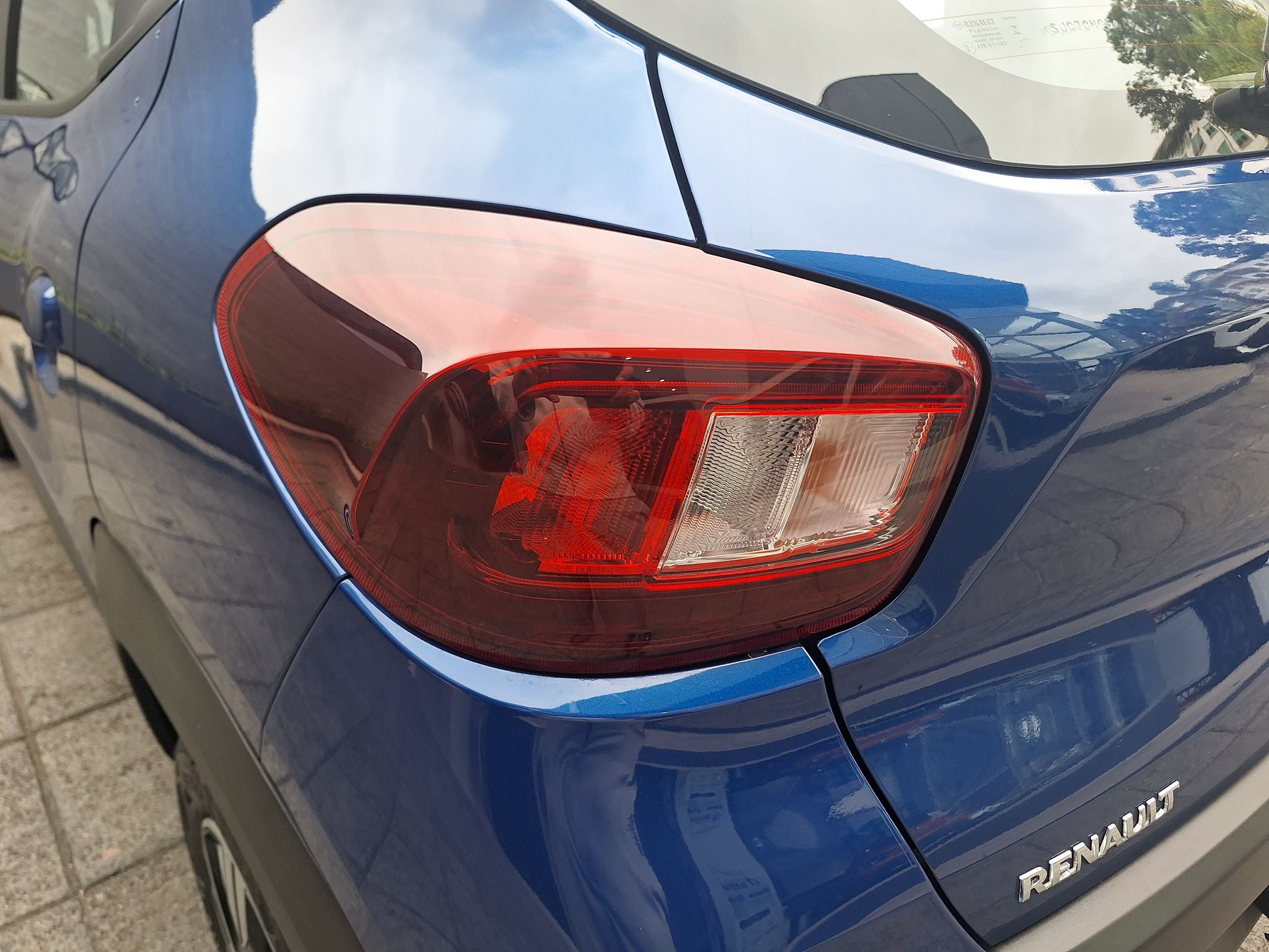 2025 Renault Kwid 1.0 Iconic Mt