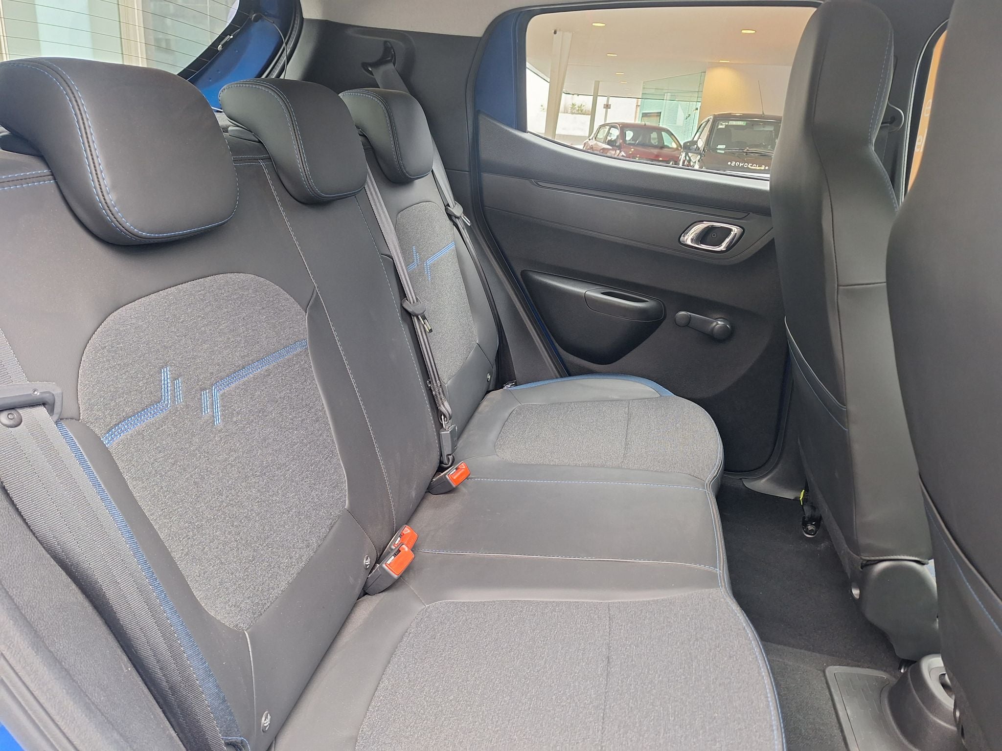 2025 Renault Kwid 1.0 Iconic Mt