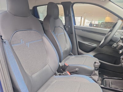 2025 Renault Kwid 1.0 Iconic Mt