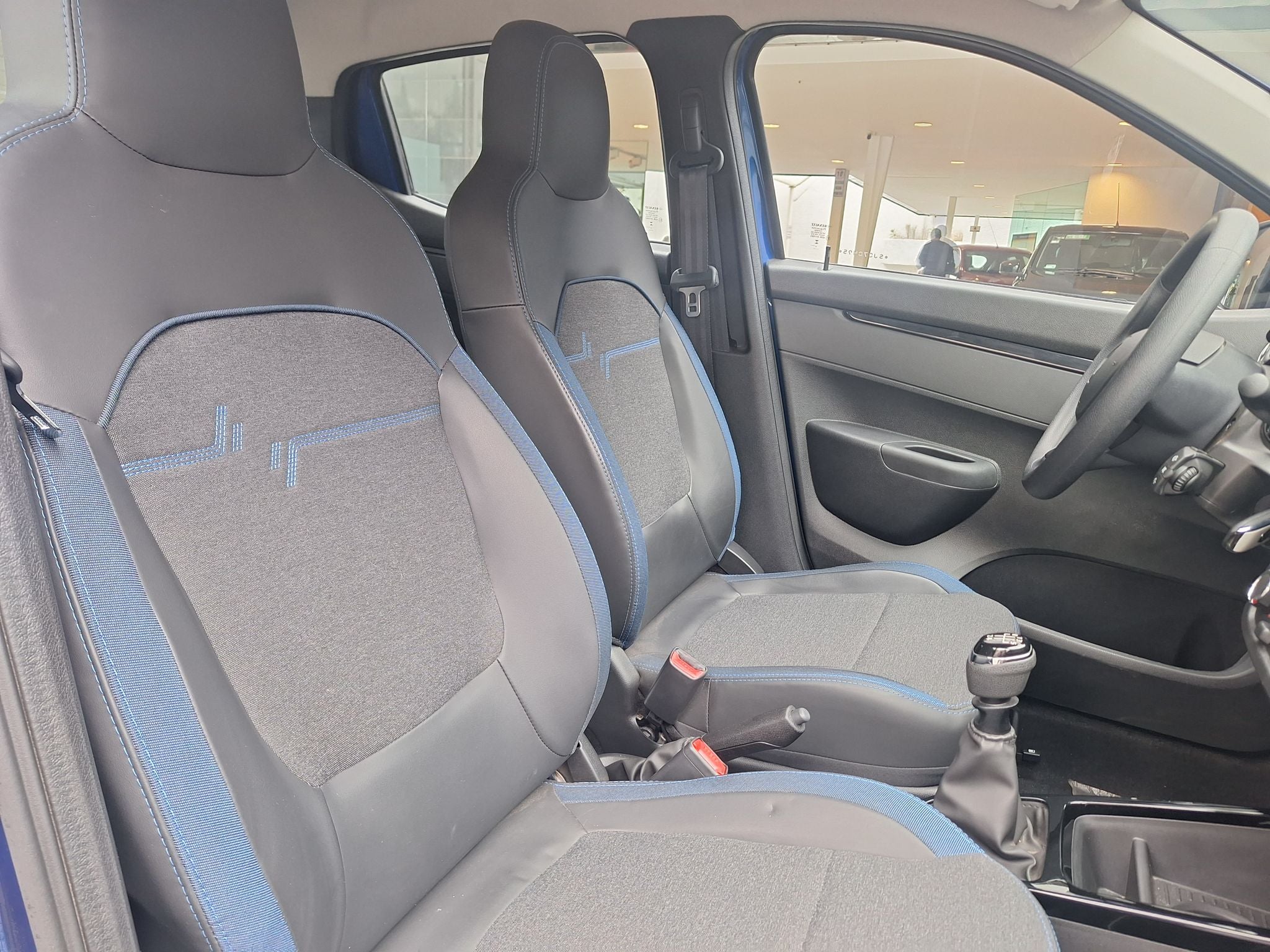 2025 Renault Kwid 1.0 Iconic Mt