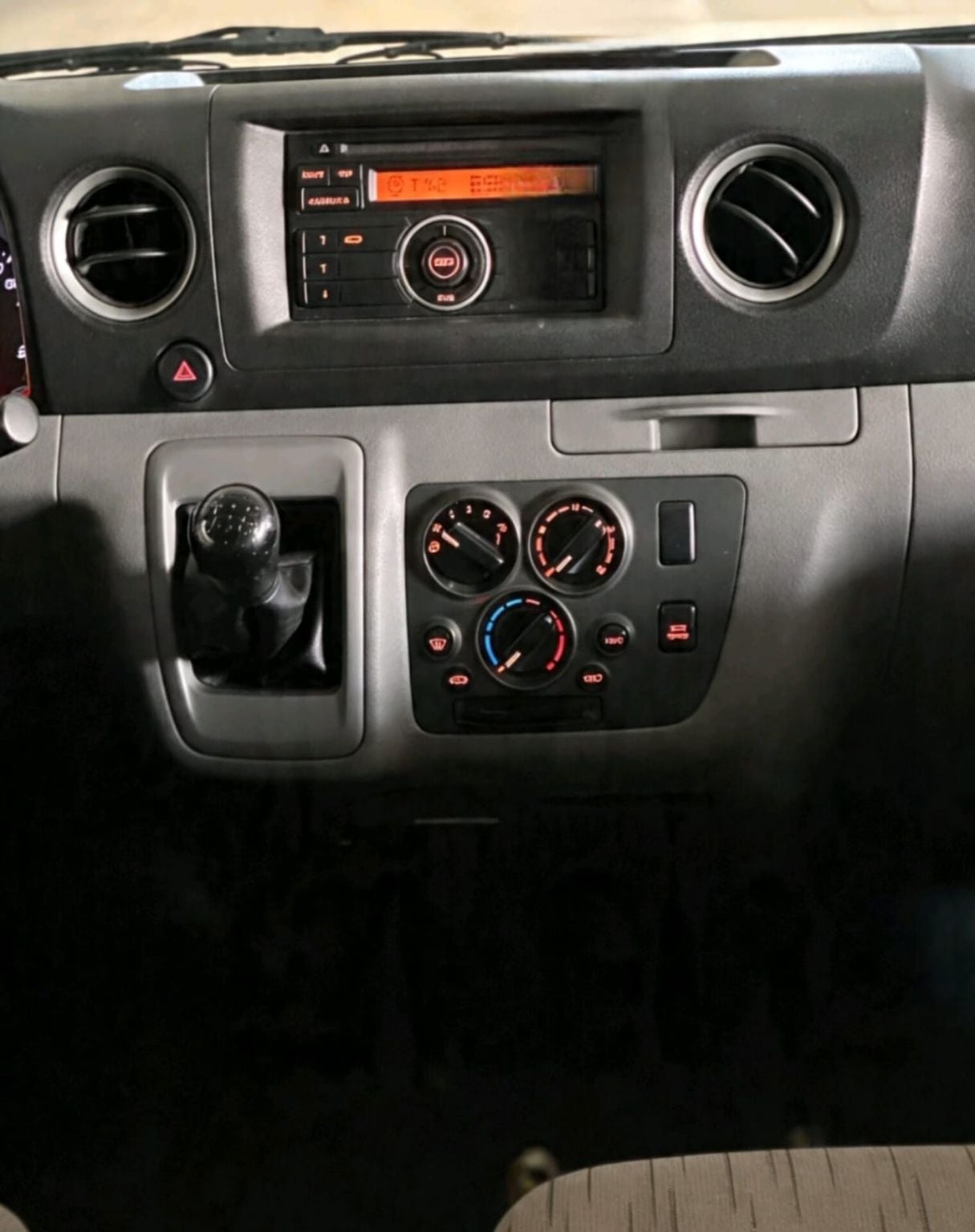 2020 Nissan Urvan 2.5 15 Pas Amplia Aa Mt