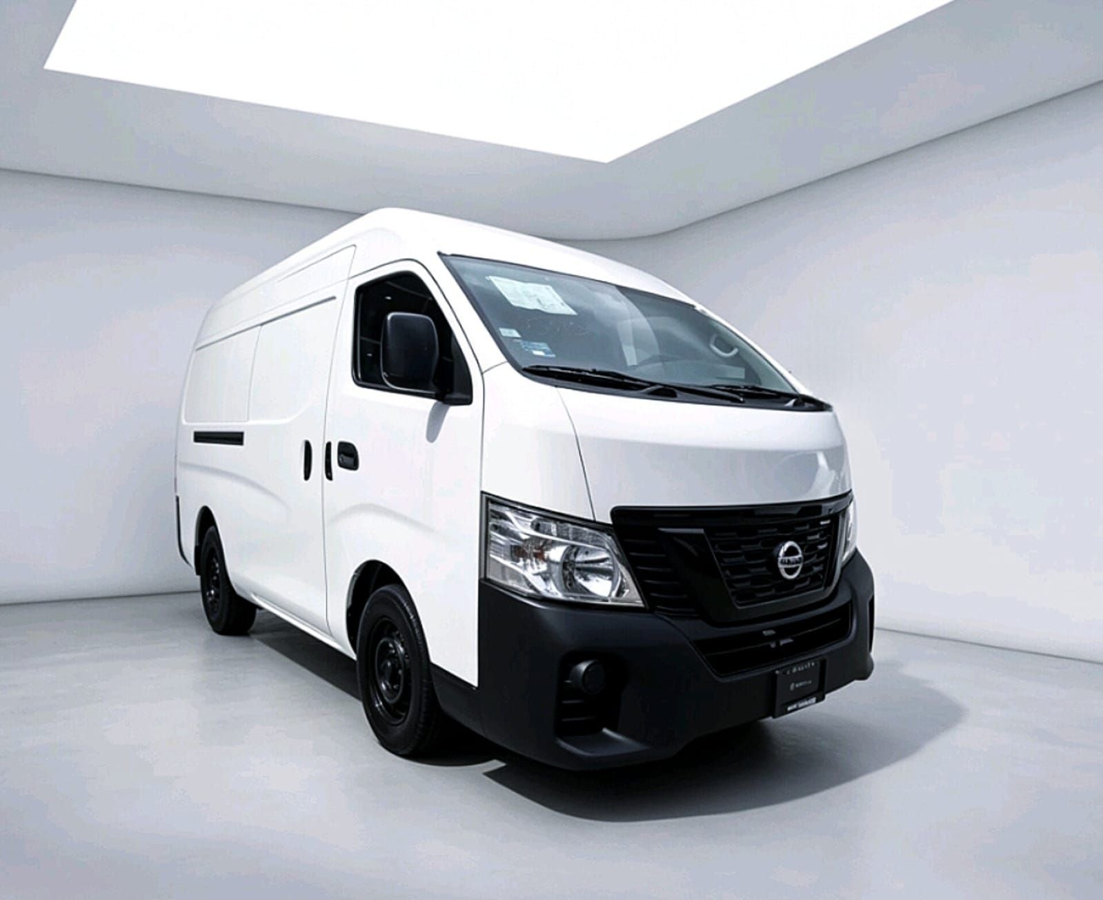 2023 Nissan Urvan 2.5 Panel Ventanas Amplia Mt