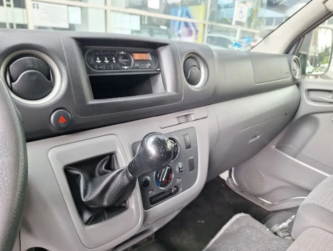 2023 Nissan Urvan 2.5 Panel Ventanas Amplia Mt