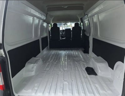 2023 Nissan Urvan 2.5 Panel Ventanas Amplia Mt