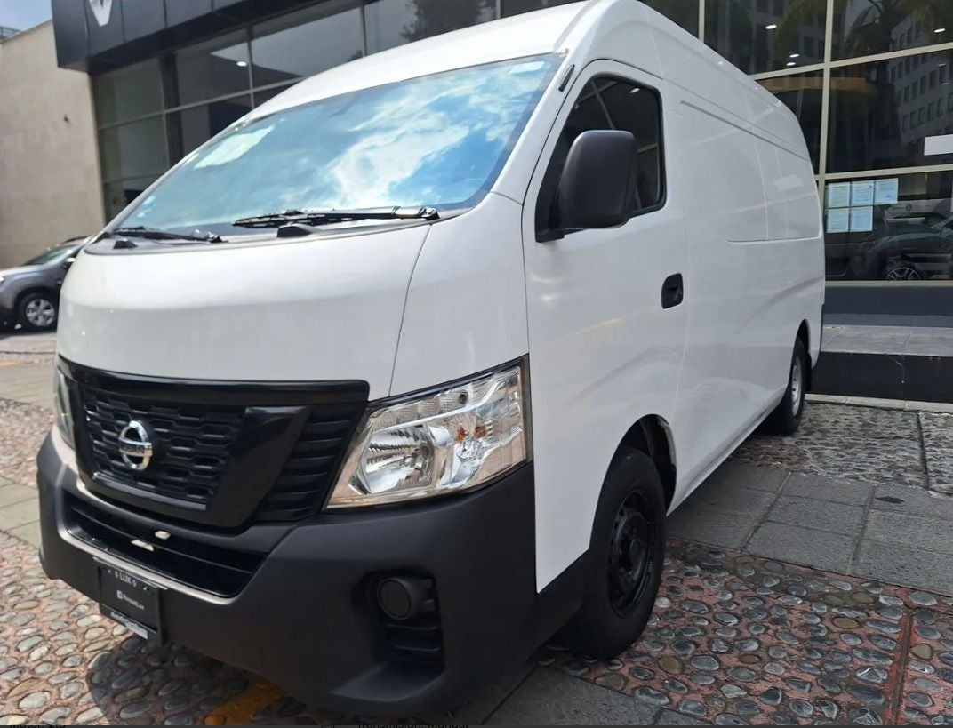 2023 Nissan Urvan 2.5 Panel Ventanas Amplia Mt
