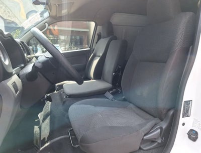 2023 Nissan Urvan 2.5 Panel Ventanas Amplia Mt