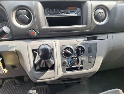 2023 Nissan Urvan 2.5 Panel Ventanas Amplia Mt