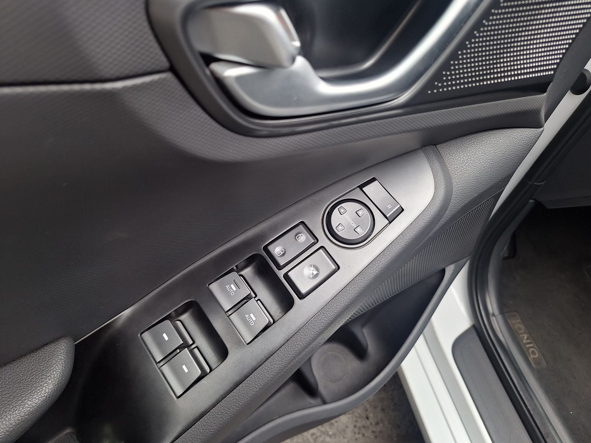 2020 Hyundai Ioniq 1.6 Limited Híbrido Piel At