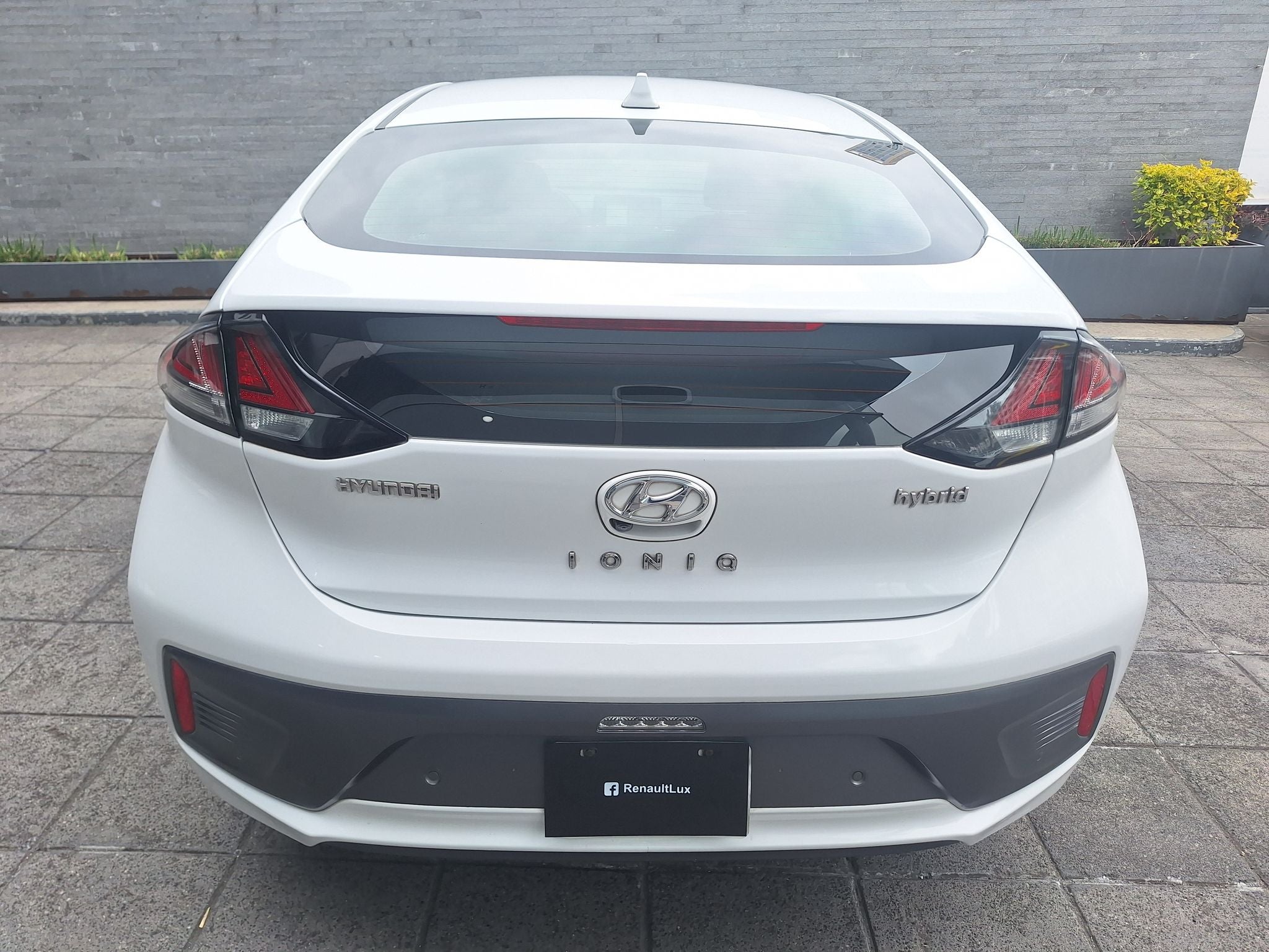 2020 Hyundai Ioniq 1.6 Limited Híbrido Piel At