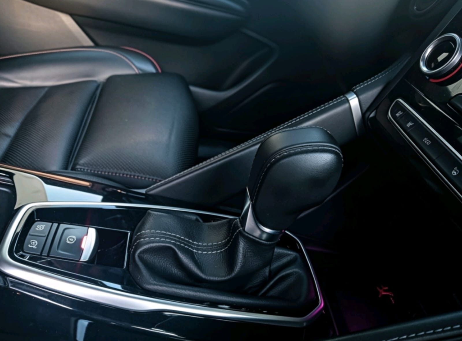 2024 Renault Koleos 2.5 Iconic At
