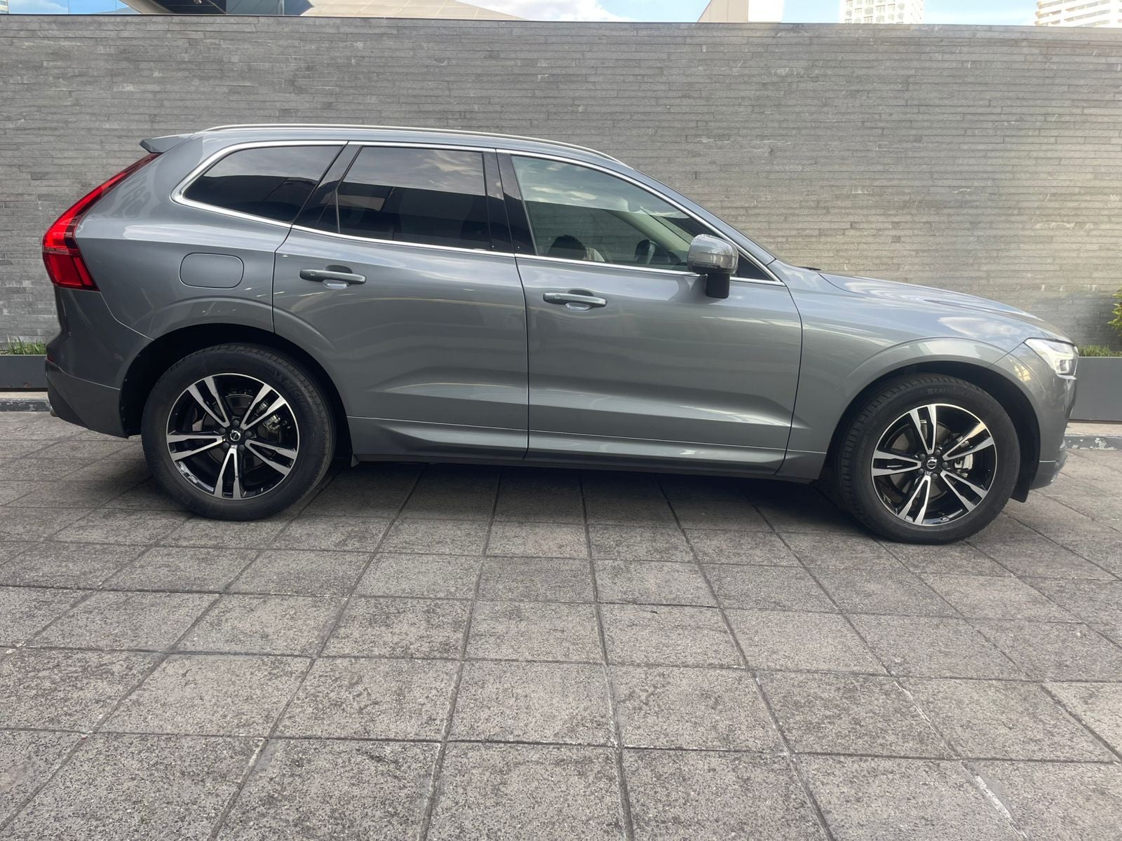 2020 Volvo XC60 2.0 T5 Momentum At