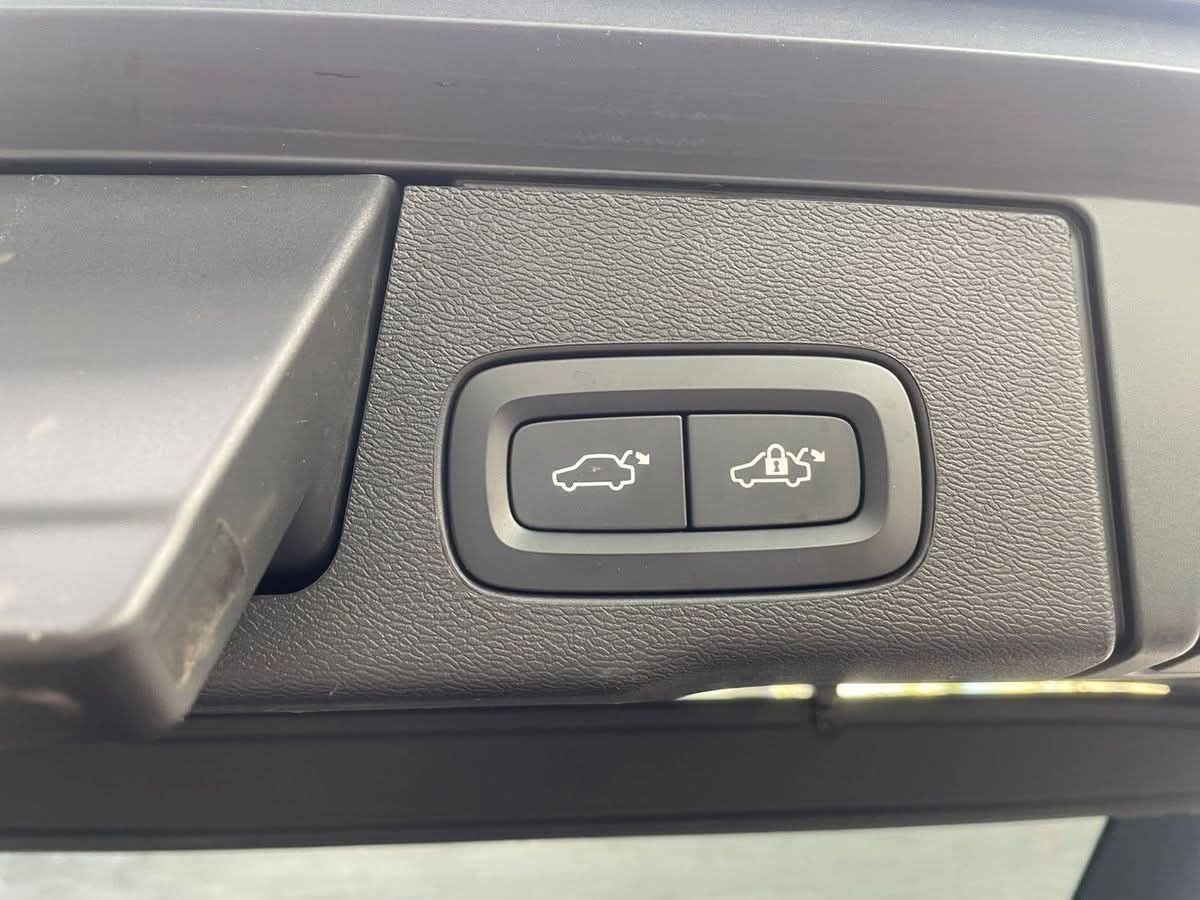 2020 Volvo XC60 2.0 T5 Momentum At