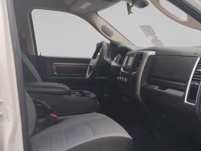 2022 RAM 1500 SLT Trabajo Crew Cab