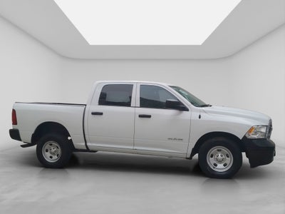 2022 RAM 1500 SLT Trabajo Crew Cab