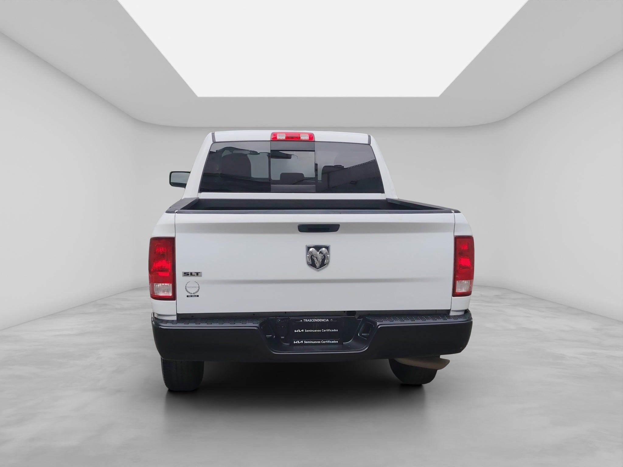 2022 RAM 1500 SLT Trabajo Crew Cab