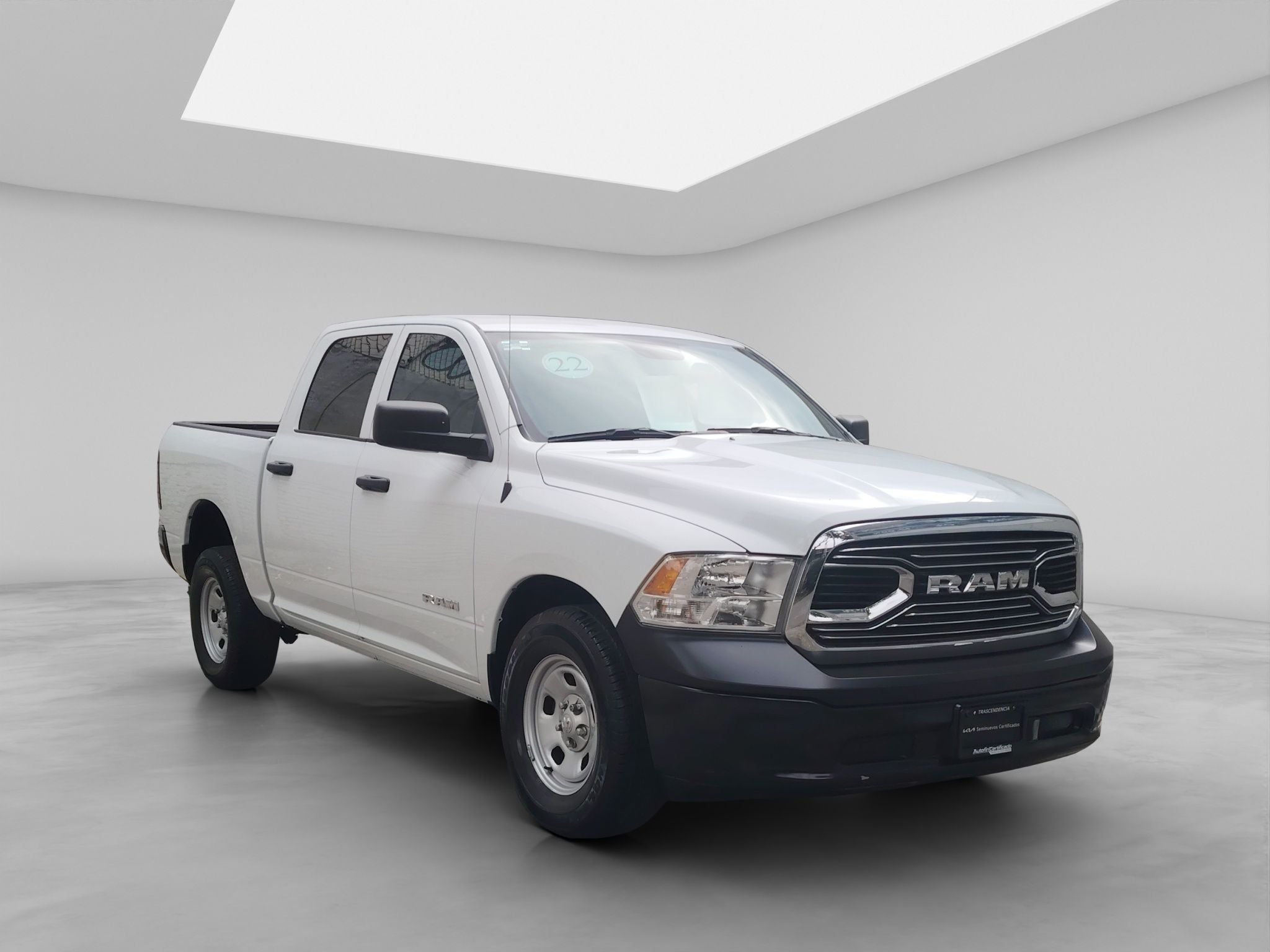 2022 RAM 1500 SLT Trabajo Crew Cab