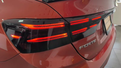 2023 Kia Forte 2.0 GT Line Sedan At