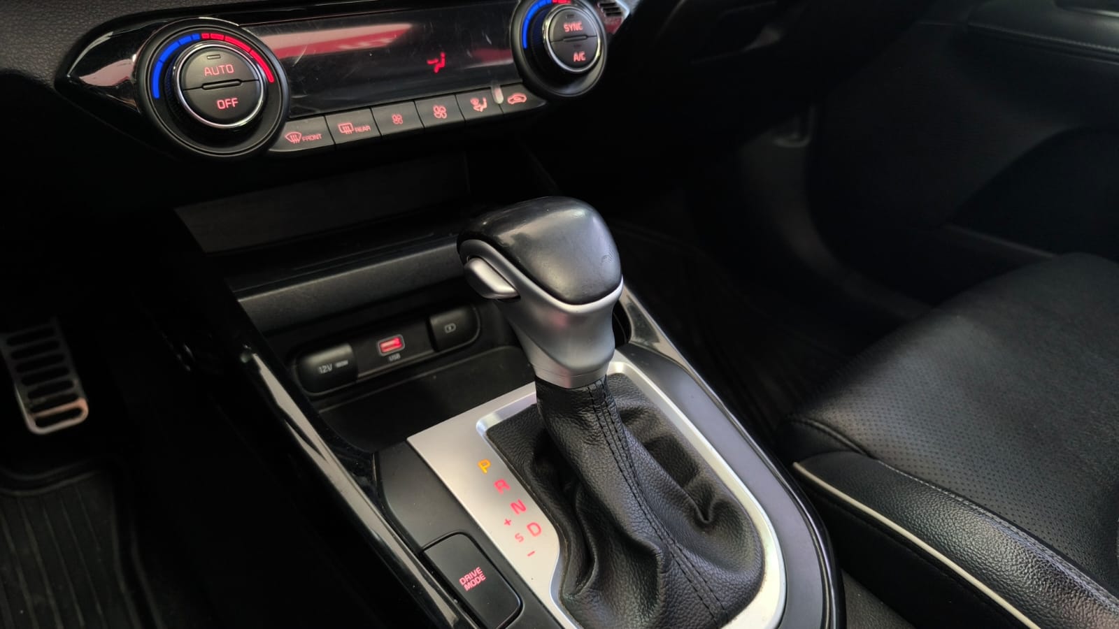 2023 Kia Forte 2.0 GT Line Sedan At