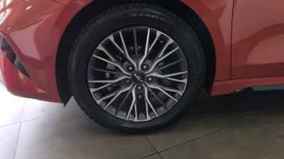 2023 Kia Forte 2.0 GT Line Sedan At