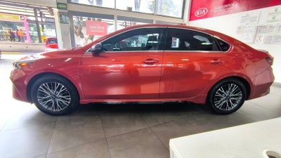 2023 Kia Forte 2.0 GT Line Sedan At