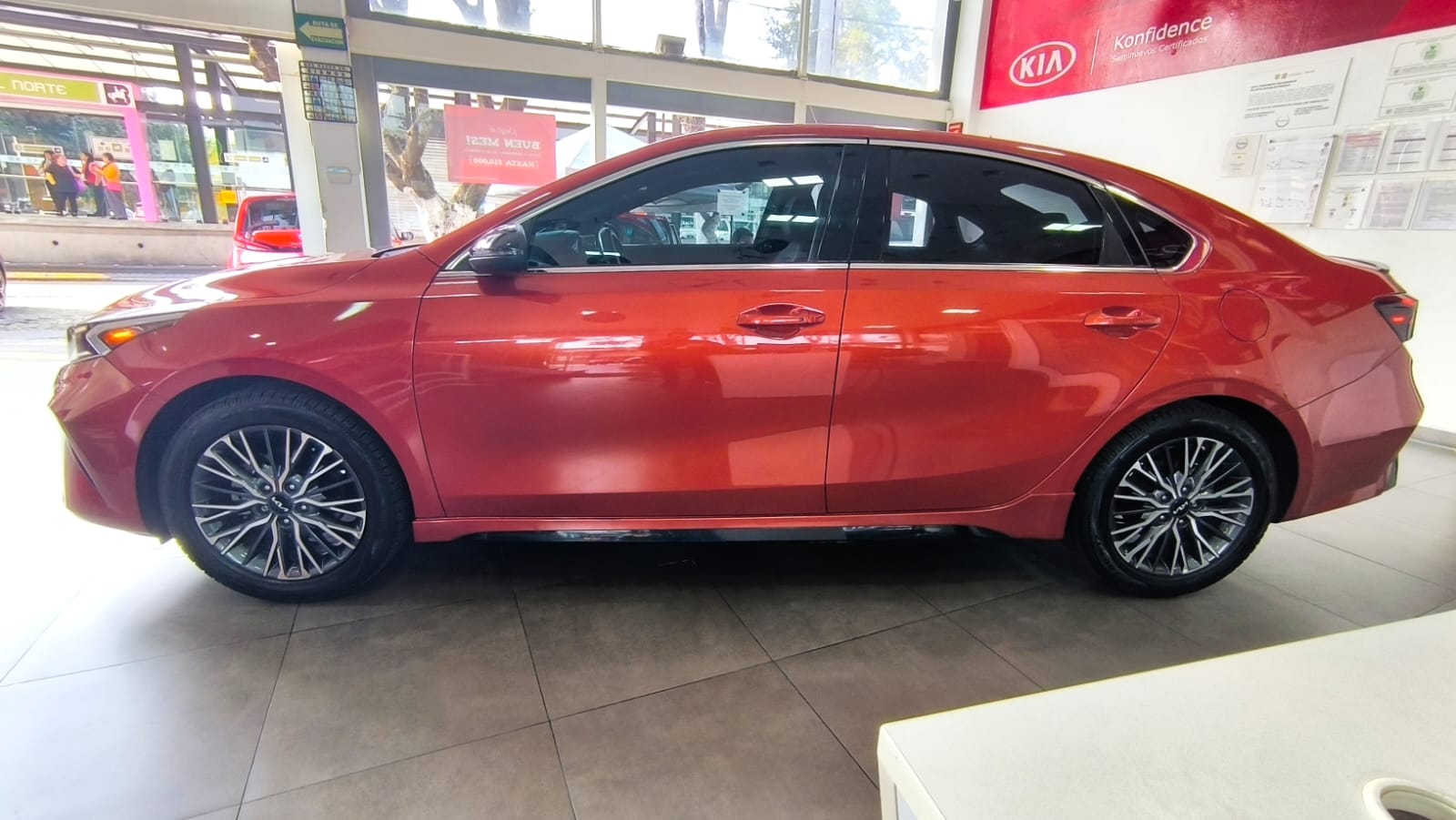 2023 Kia Forte 2.0 GT Line Sedan At