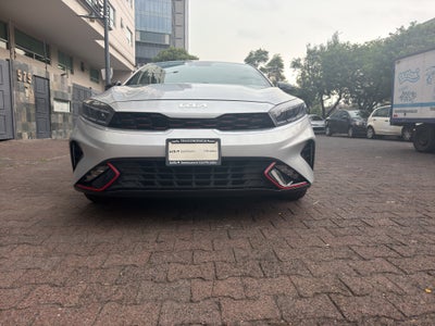 2022 Kia Forte 2.0 GT Line 4p At
