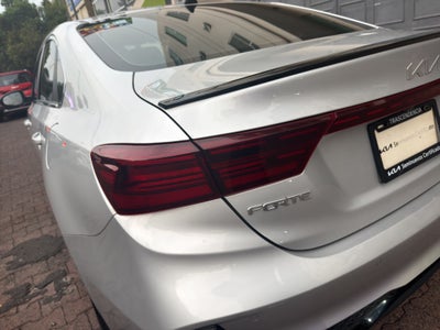 2022 Kia Forte 2.0 GT Line 4p At