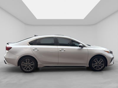 2022 Kia Forte 2.0 GT Line 4p At