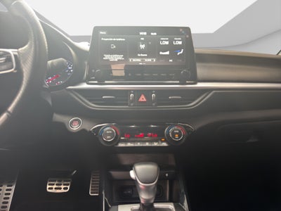 2022 Kia Forte 2.0 GT Line 4p At