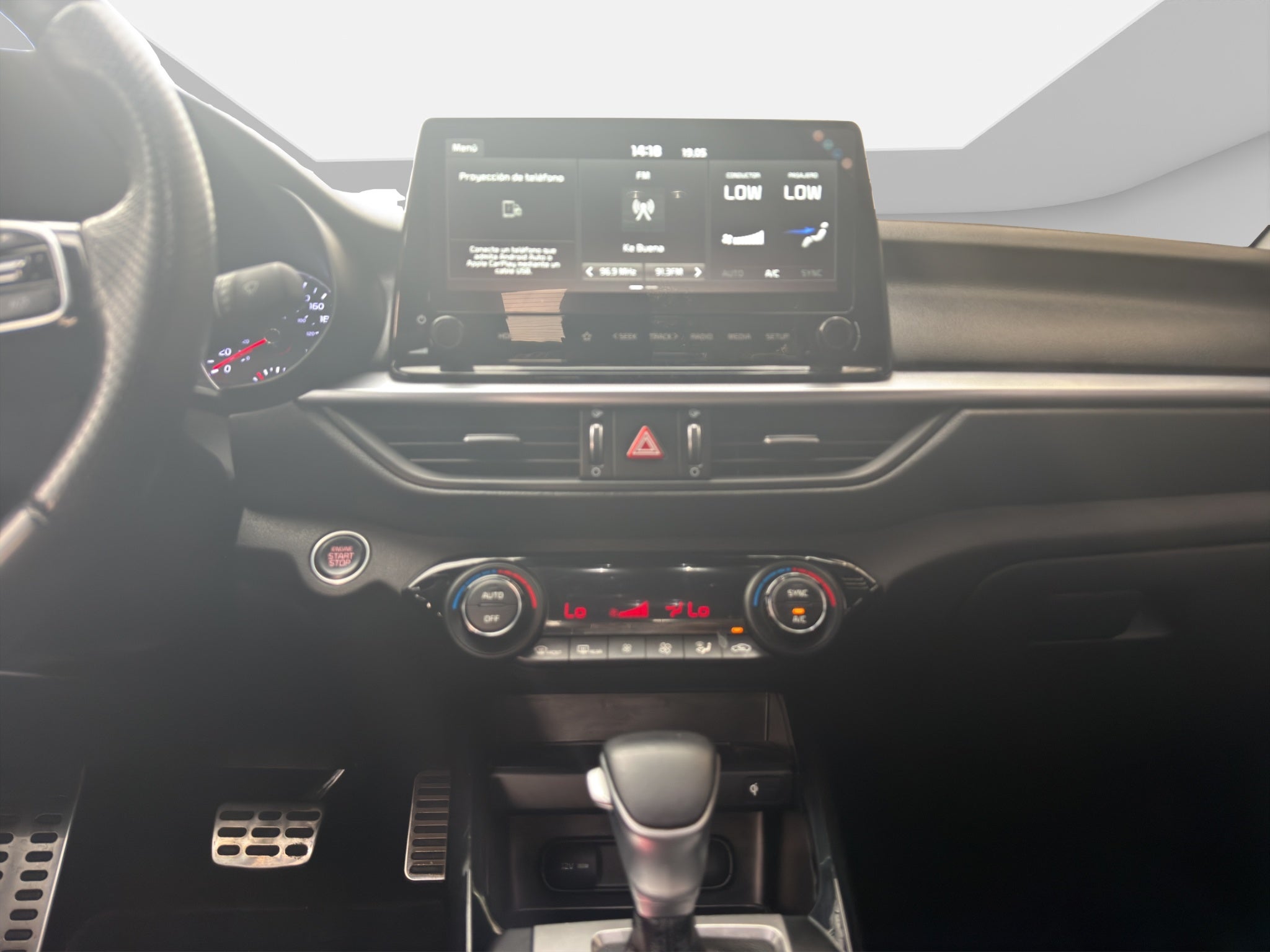 2022 Kia Forte 2.0 GT Line 4p At
