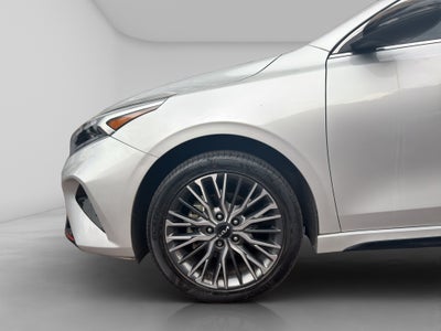 2022 Kia Forte 2.0 GT Line 4p At