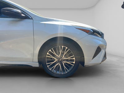 2023 Kia Forte 2.0 GT Line Sedan At