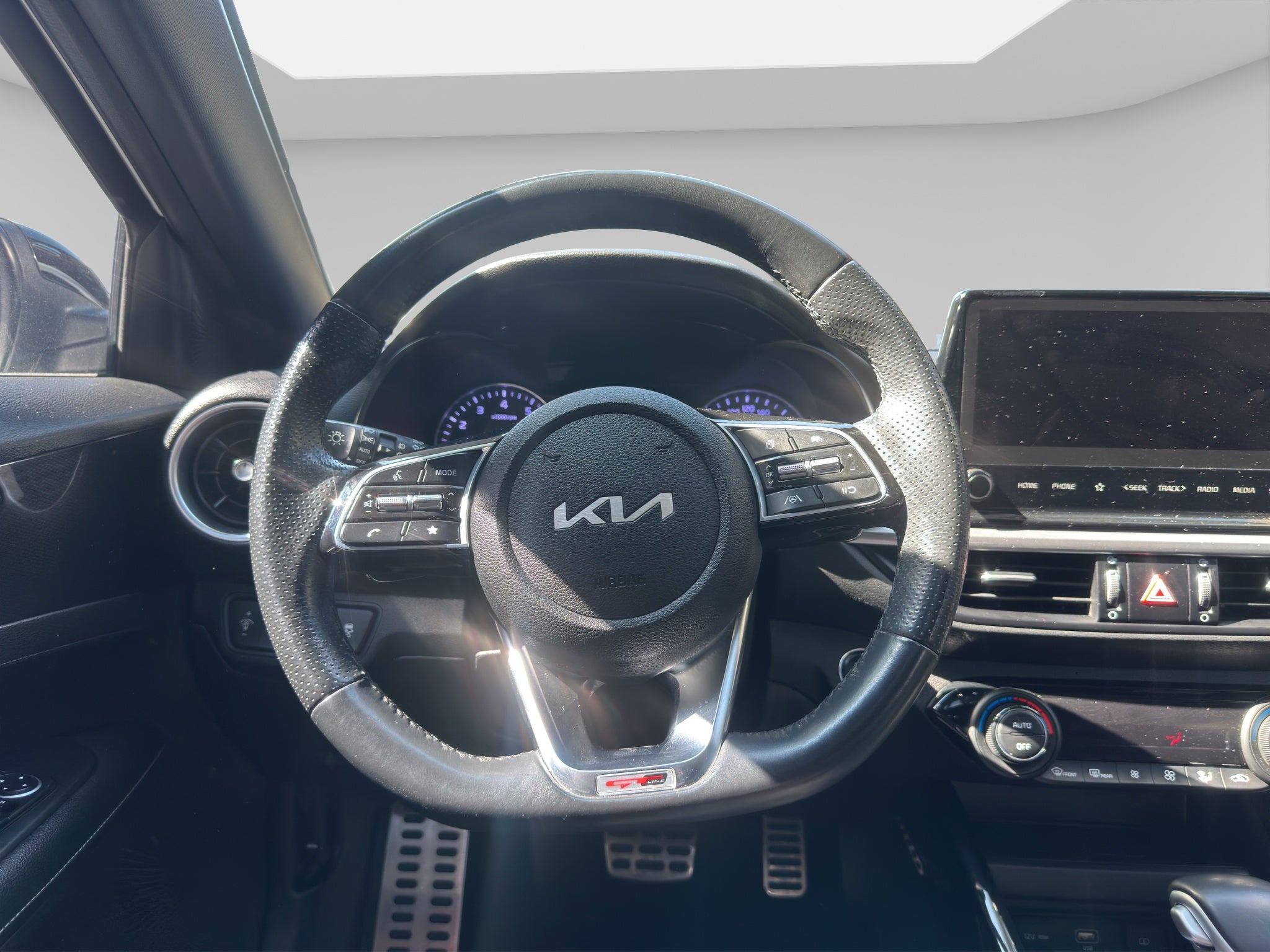 2023 Kia Forte 2.0 GT Line Sedan At