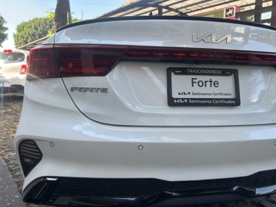 2022 Kia Forte 2.0 GT Line 4p At
