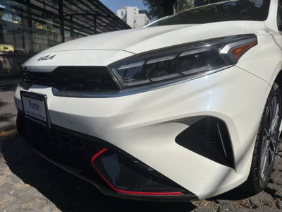 2022 Kia Forte 2.0 GT Line 4p At