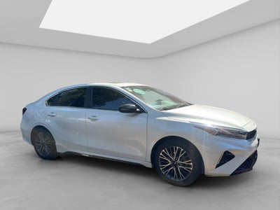 2022 Kia Forte 2.0 GT Line 4p At