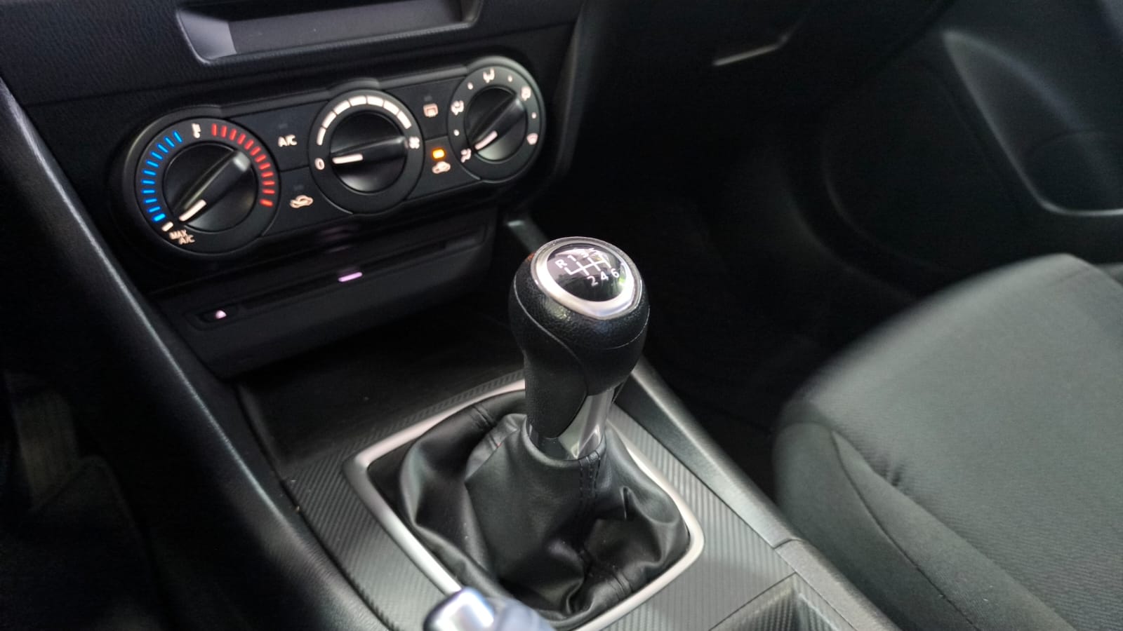 2015 Mazda Mazda 3 2.0 I Sedan Mt