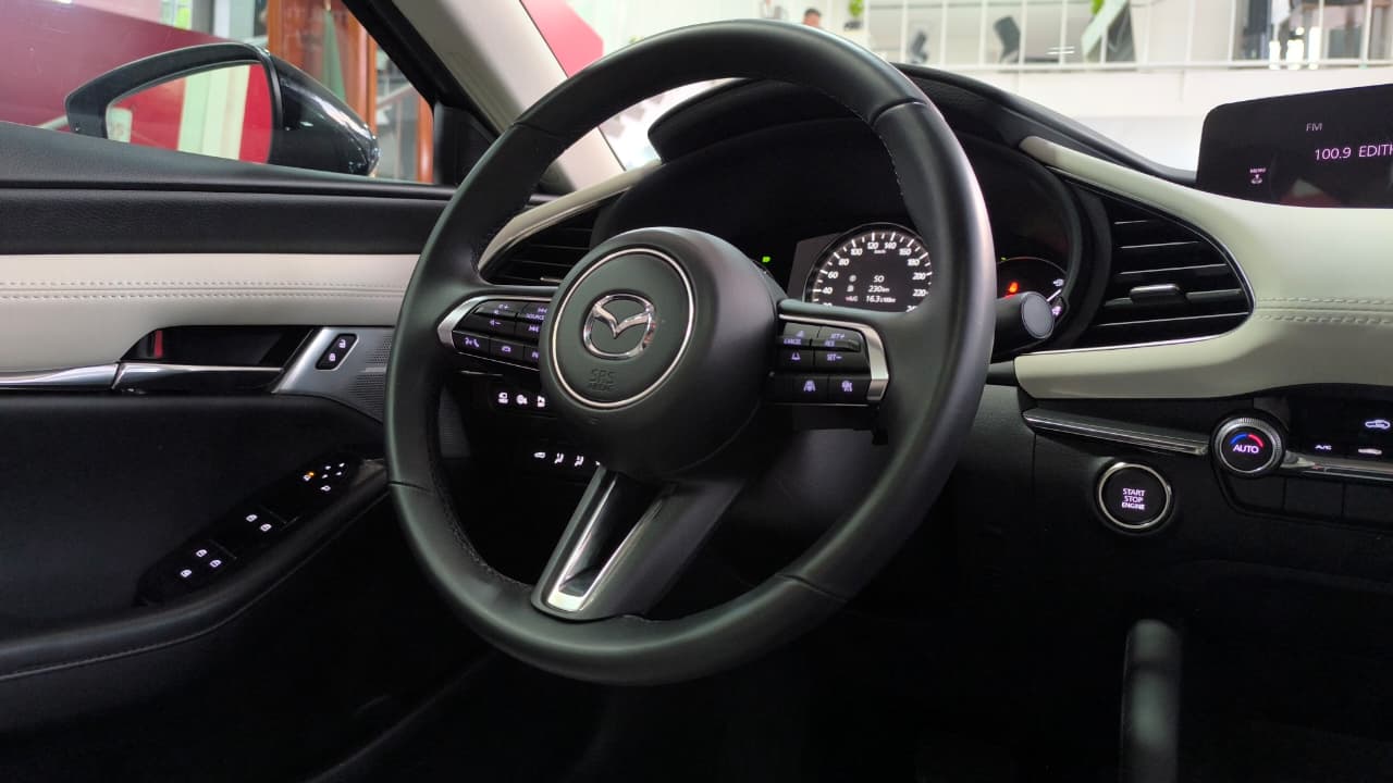 2025 Mazda Mazda 3 2.5 Signature Sedan At