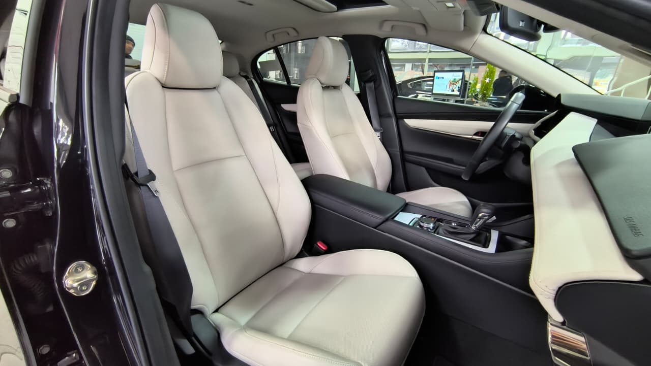 2025 Mazda Mazda 3 2.5 Signature Sedan At