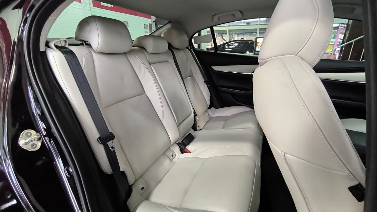 2025 Mazda Mazda 3 2.5 Signature Sedan At