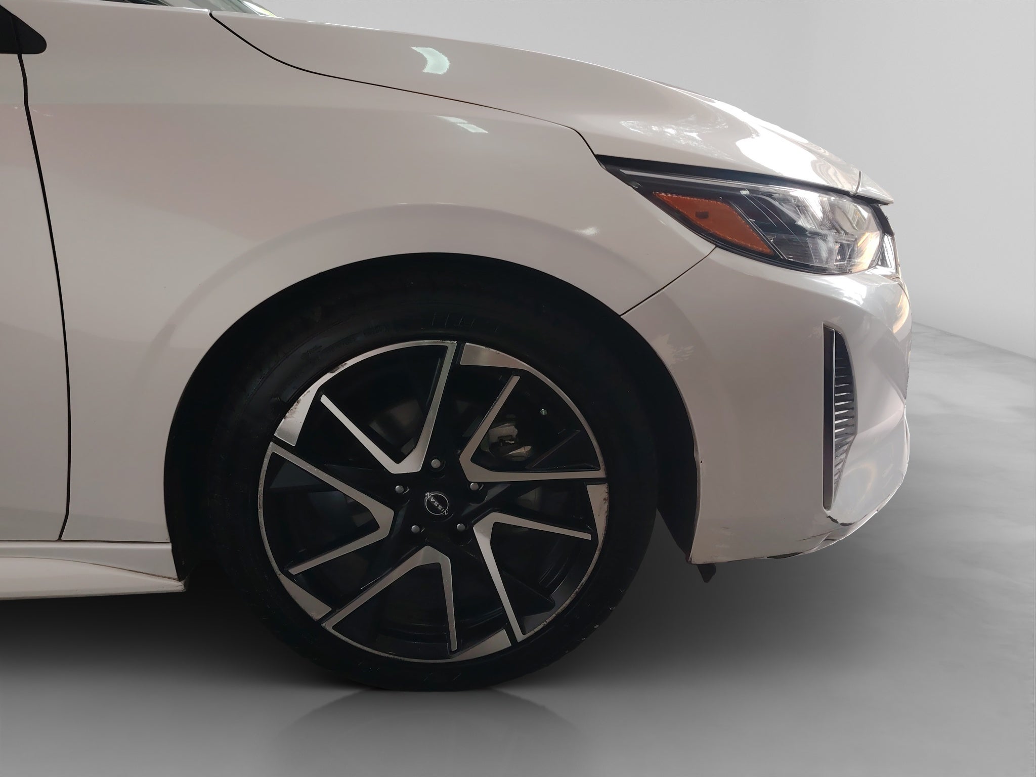 2024 Nissan Sentra 2.0 SR Bi-Tono At