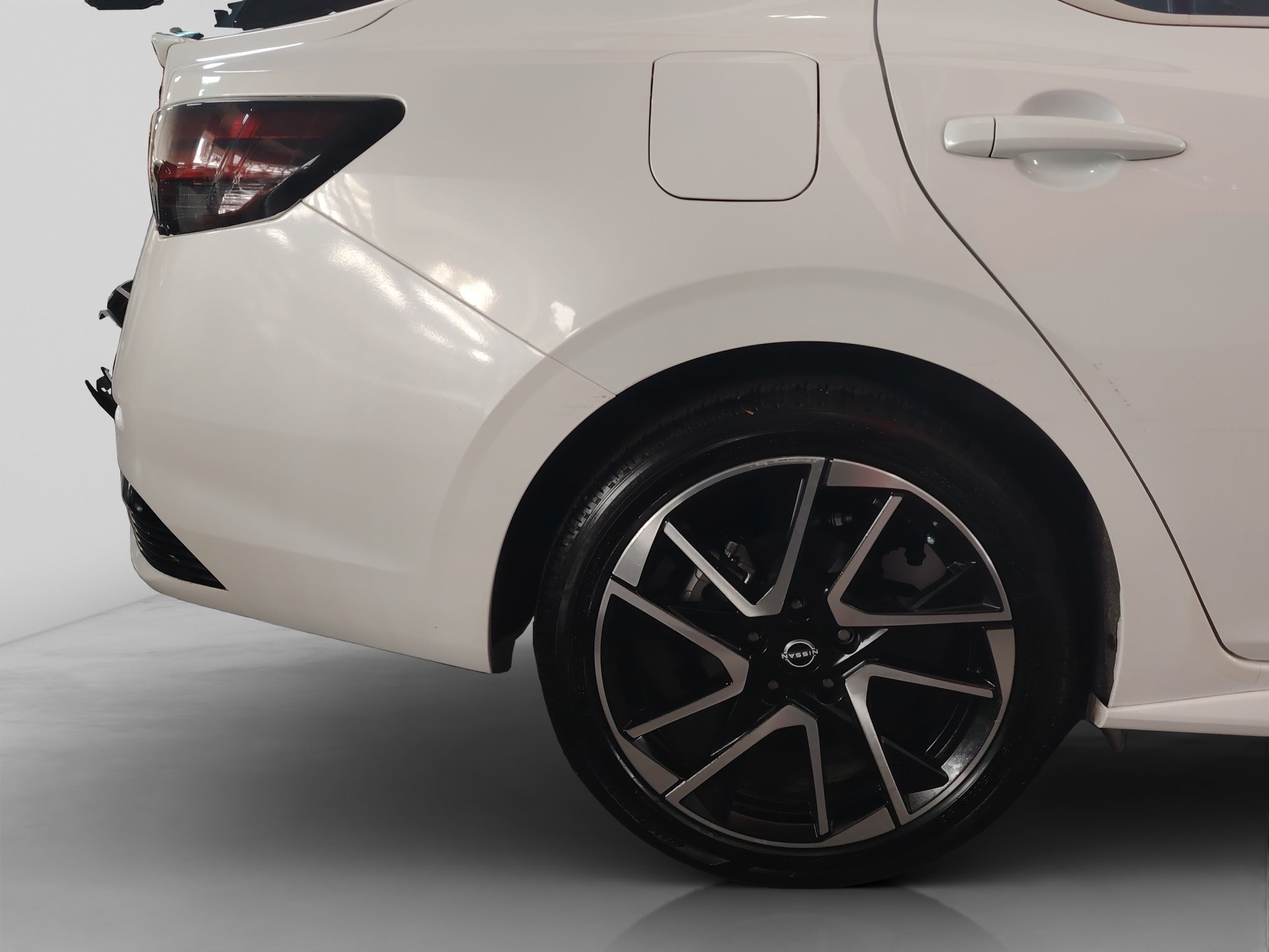 2024 Nissan Sentra 2.0 SR Bi-Tono At