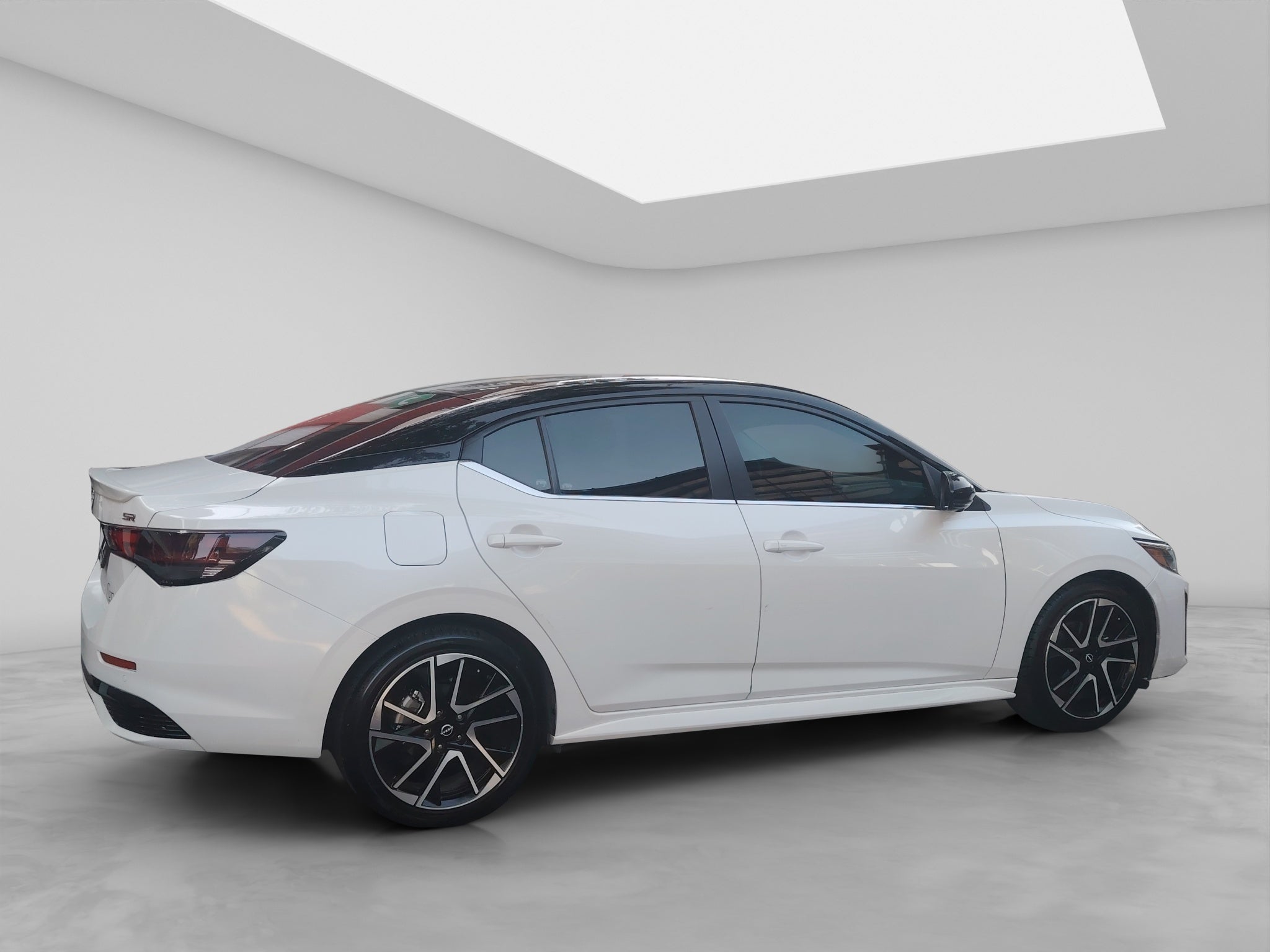 2024 Nissan Sentra 2.0 SR Bi-Tono At